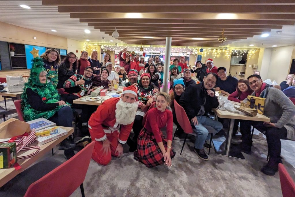 Expat Explore Northern Explorer Christmas Tour Christmas Eve dinner