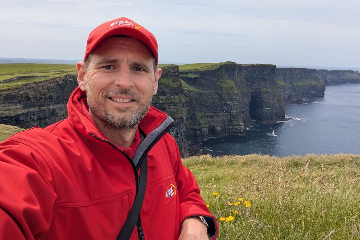 Best of UK & Ireland tour review - Expat Explore tour leader at Cliffs of Moher