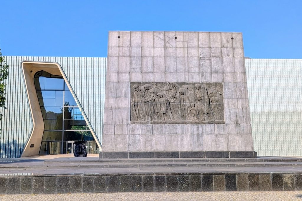 View POLIN museum Warsaw with the memorial for the victims of the Holocaust